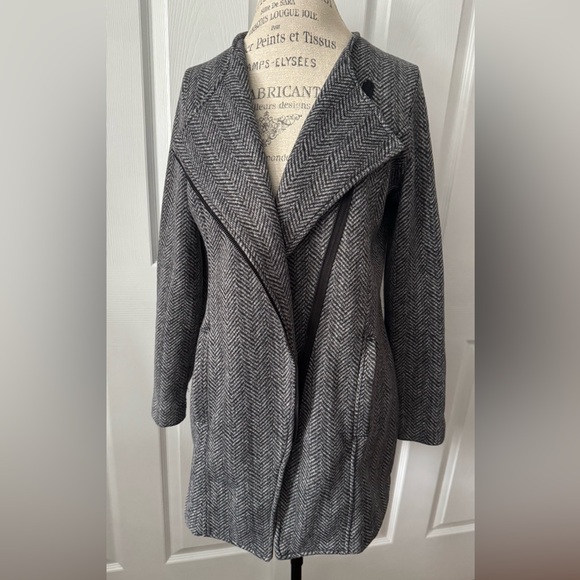 Banana Republic Large Gray Herringbone Coat Jacket - Picture 10 of 16